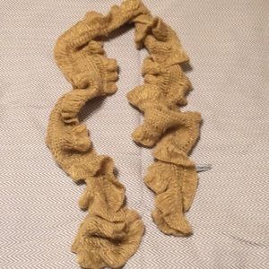 NWT. Gold Perry Ellis ruffled scarf.